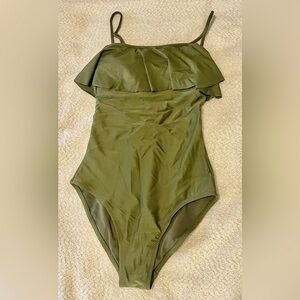 Old Navy one pie swimsuit with cut out back